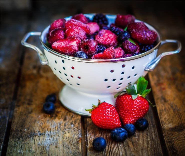 RusticFruits cherry wood fruit fruits eat food kitchen health healthy berry blueberry redberry strawberry colander