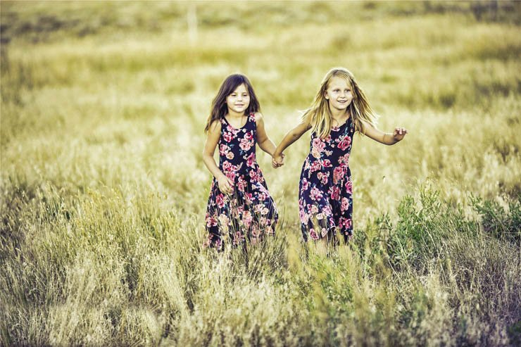 friends girls hold holding hands dresess nature walk kids child front