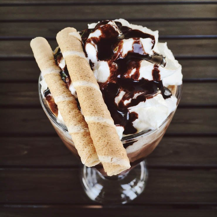 icecream ice cream chocolate cream vanilla bowl glass waiver roll summer food dessert