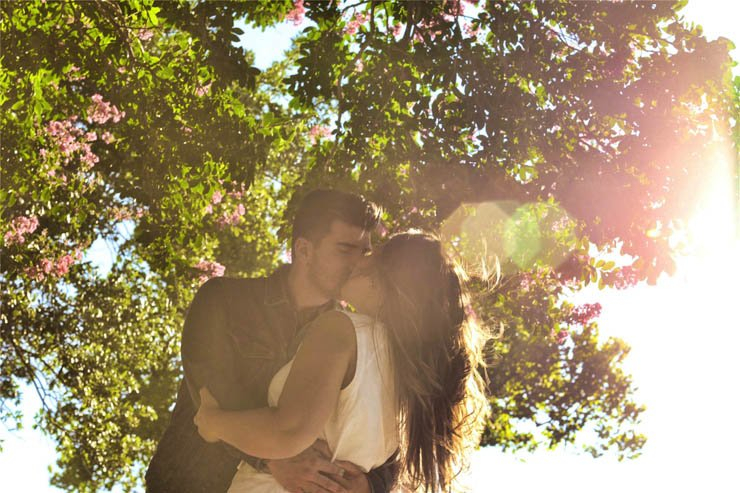 love kissing kiss sunrise sunshine sun trees romance romantic couple