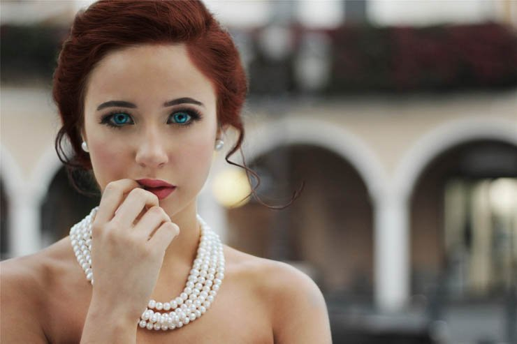 model fashion pearl necklace red head redhead model