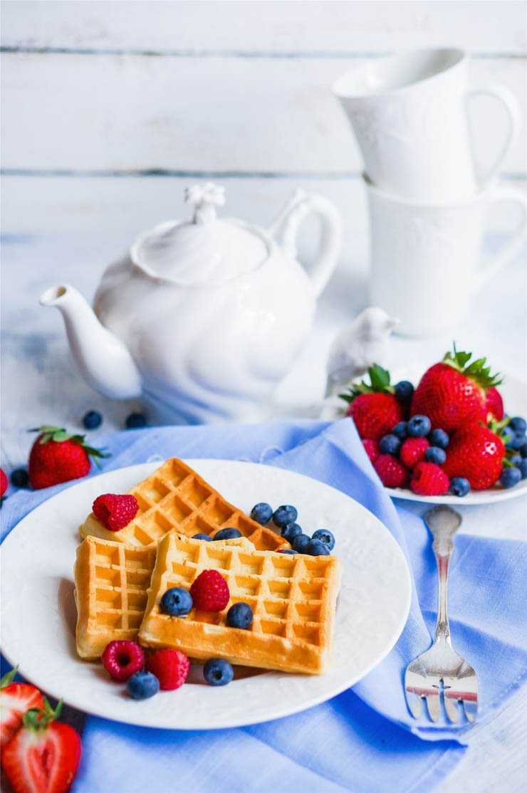 restaurant meal food dish eat cook cooking kitchen waffle plate fork dessert sweet berry berries strawberry blueberry raspberry