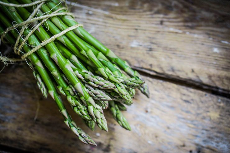 vegetable vegetables salad health healthy food diet eat restaurant asparagus table