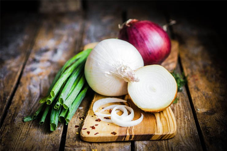 vegetable vegetables salad health healthy food diet eat restaurant onions table onion