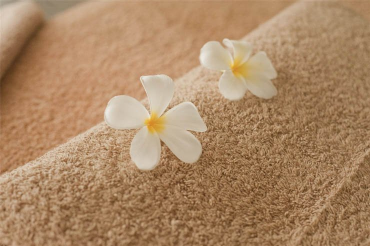 white flowers small towel