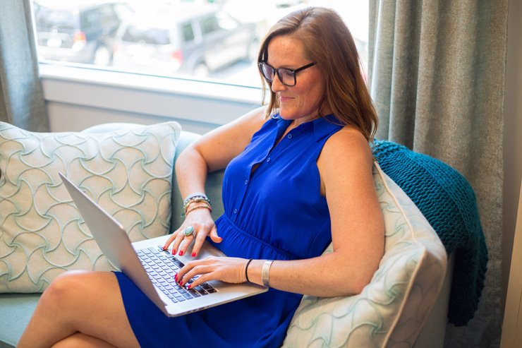 business finance formal job work employee working boss manager remote laptop fashion woman women