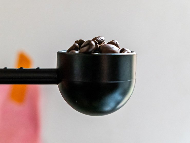 cafe espresso coffee barista shop coffeeshop drink drinks pour mug cup cappuccino spoon bean beans