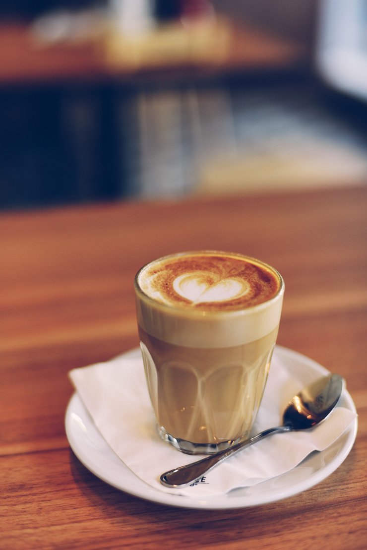 coffeeshop cafe espresso coffee barista shop drink drinks pour mug cup cappuccino spoon hot