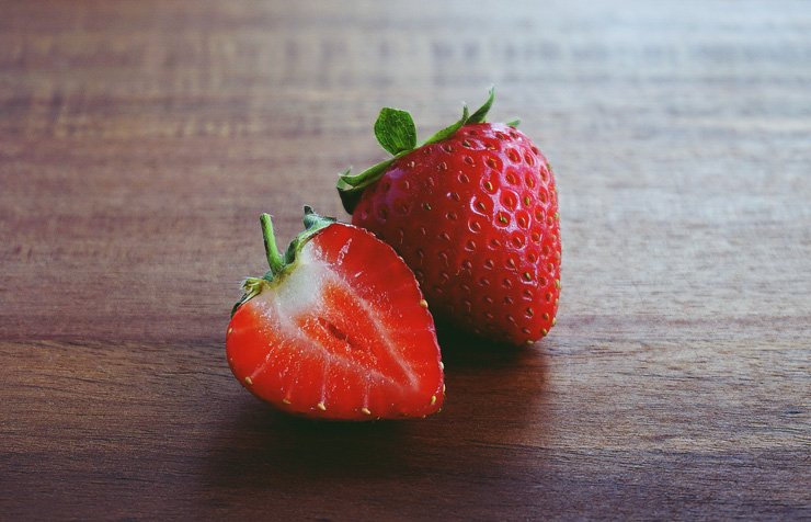 food eat eating nutration fruit strawberry fruits