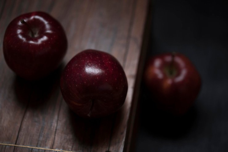 fruit fruits food foods apple apples wood wooden table