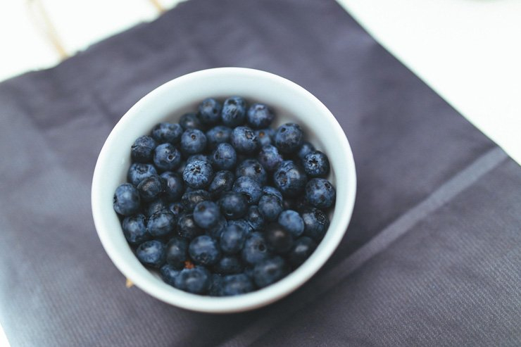 fruit fruits food foods berry berries blueberry bowl napkin