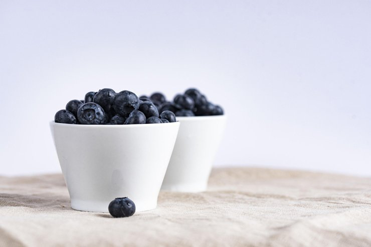 fruit fruits food health healthy vitamin vitamins blueberry bowl berry berries