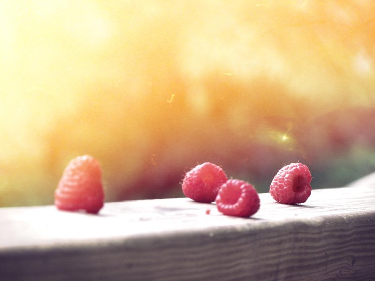fruit fruits food healthy health diet berry raspberry wood wooden wall sunset