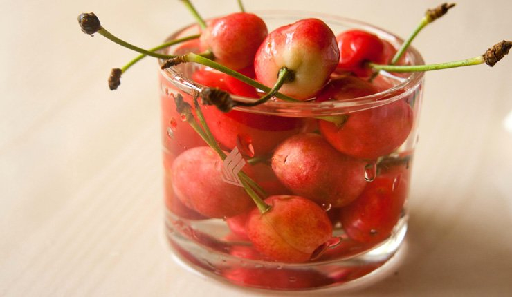 fruit fruits food healthy health diet cherry cup water