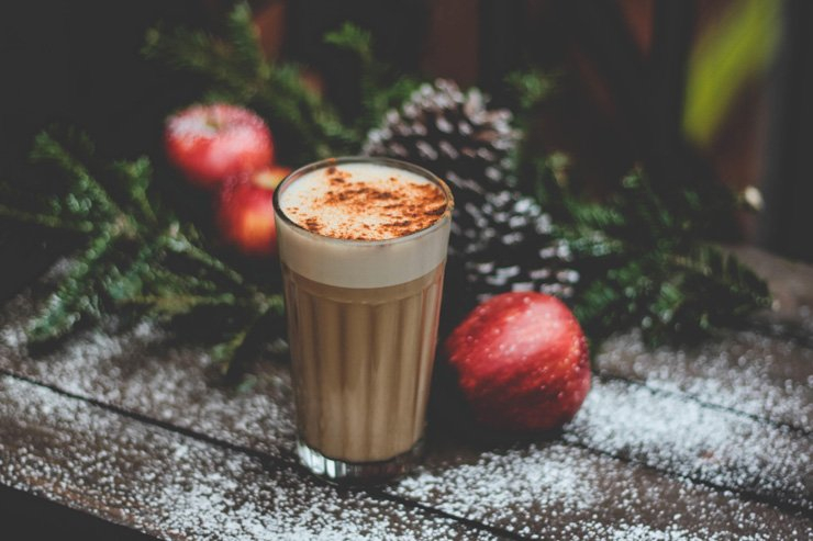 fruit fruits food healthy health diet coffee apple pine nuts cappuccino latte christmas vibe