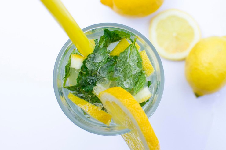 fruit fruits food healthy health diet detox lemon mint juice