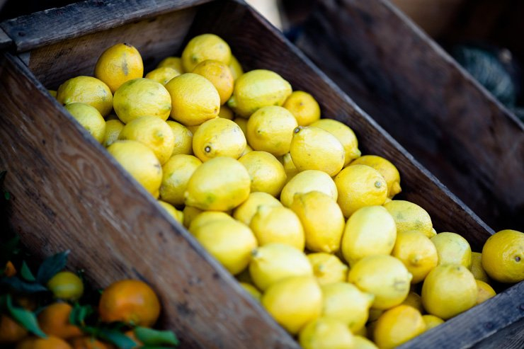 fruit fruits food healthy health diet vitamin tangerine lemon wood wooden box basket