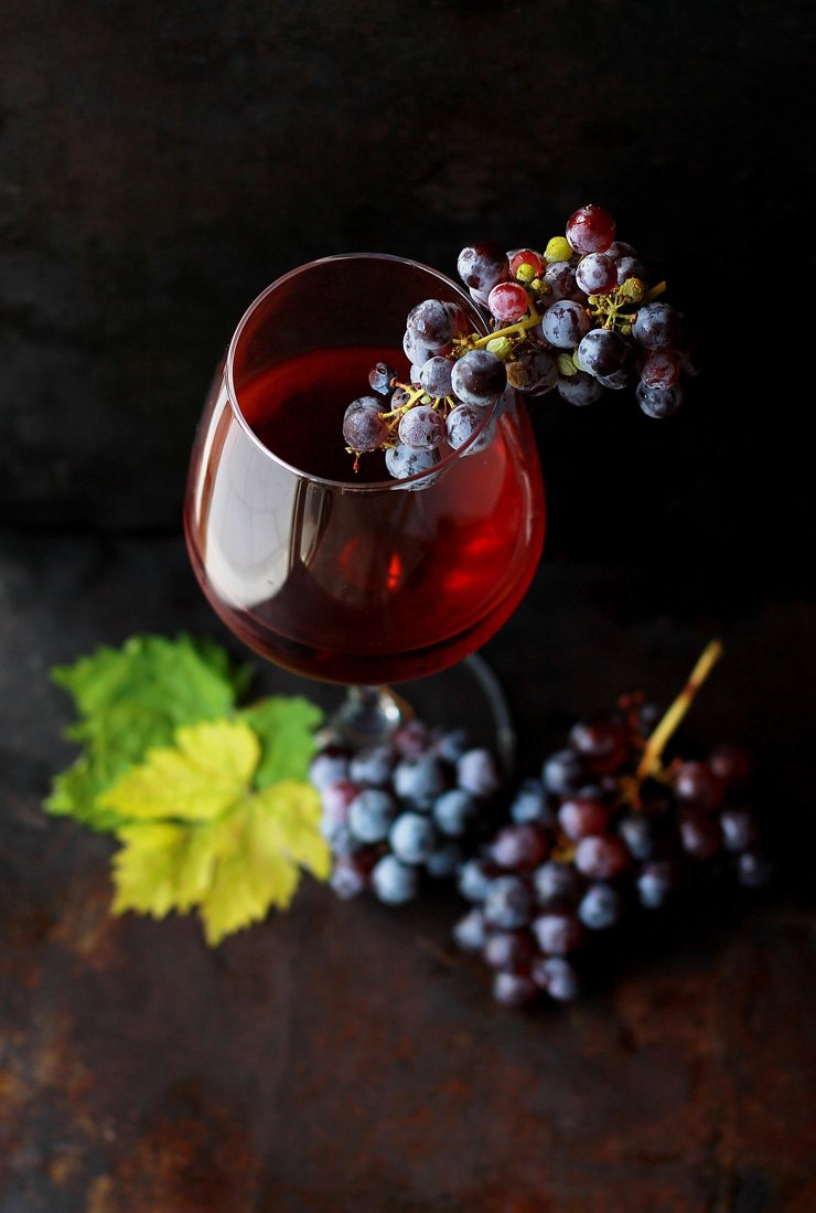 fruit fruits food red wine grapes leaves