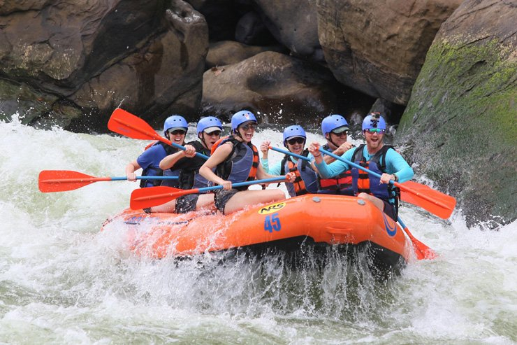 lifestyle fun activity activties play boat sea ocean fall waterfall water rowing kayak