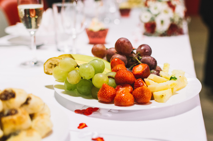 
									Fruits on Table